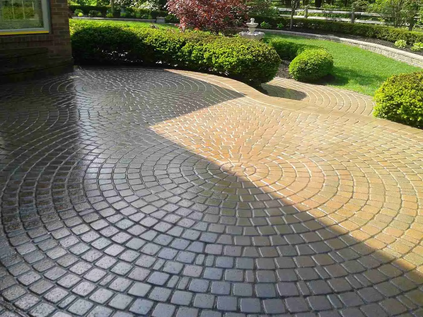 Sealed vs unsealed circular paver patio comparison